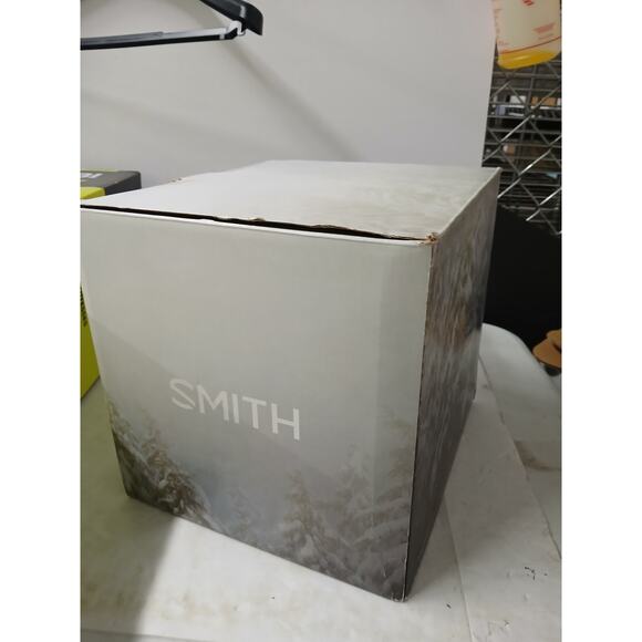 New W Imperfection SMITH uni MIPS Snowboard Helmet W Built in Goggle,Matte Wht-M - Picture 4 of 5